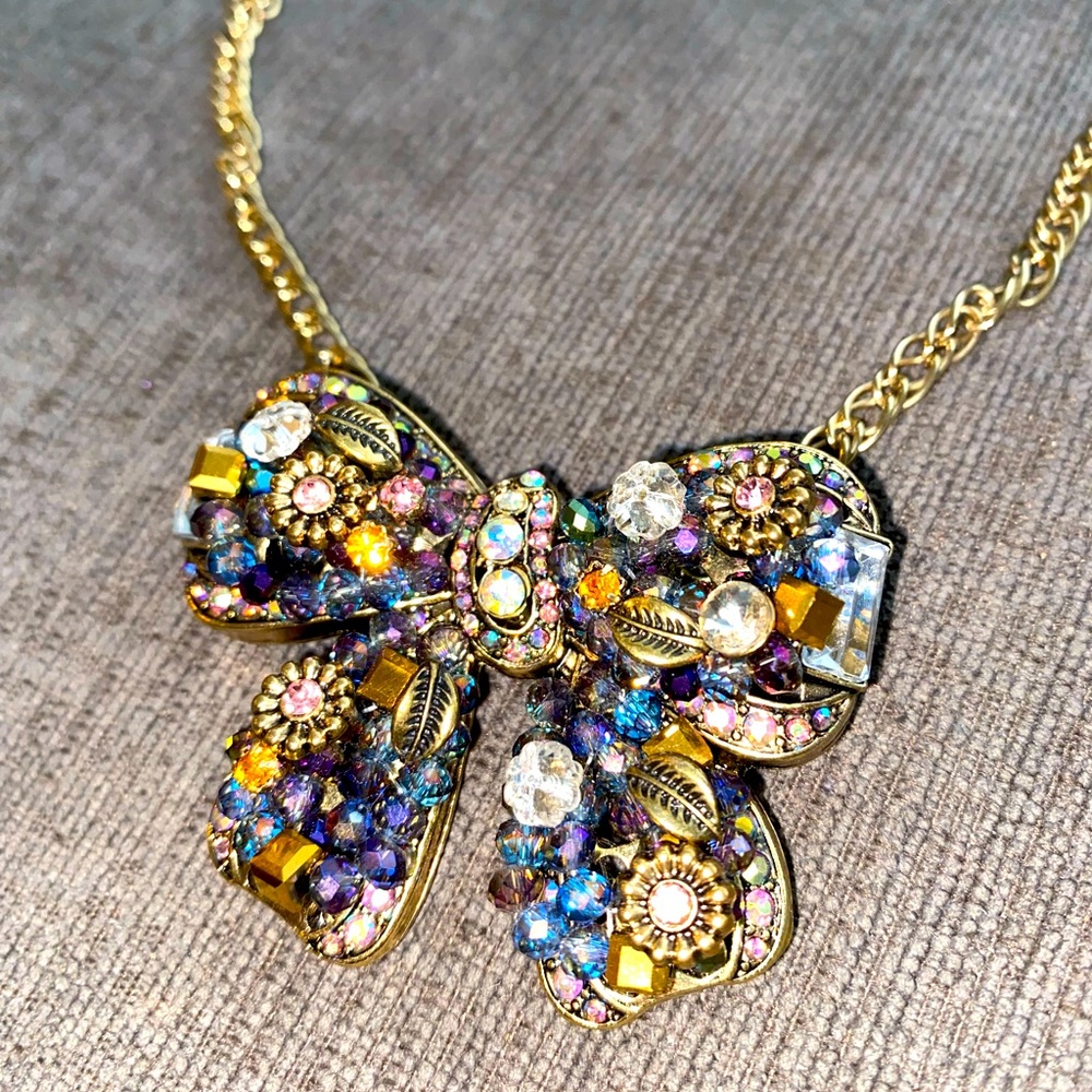Betsey Johnson bow gem necklace